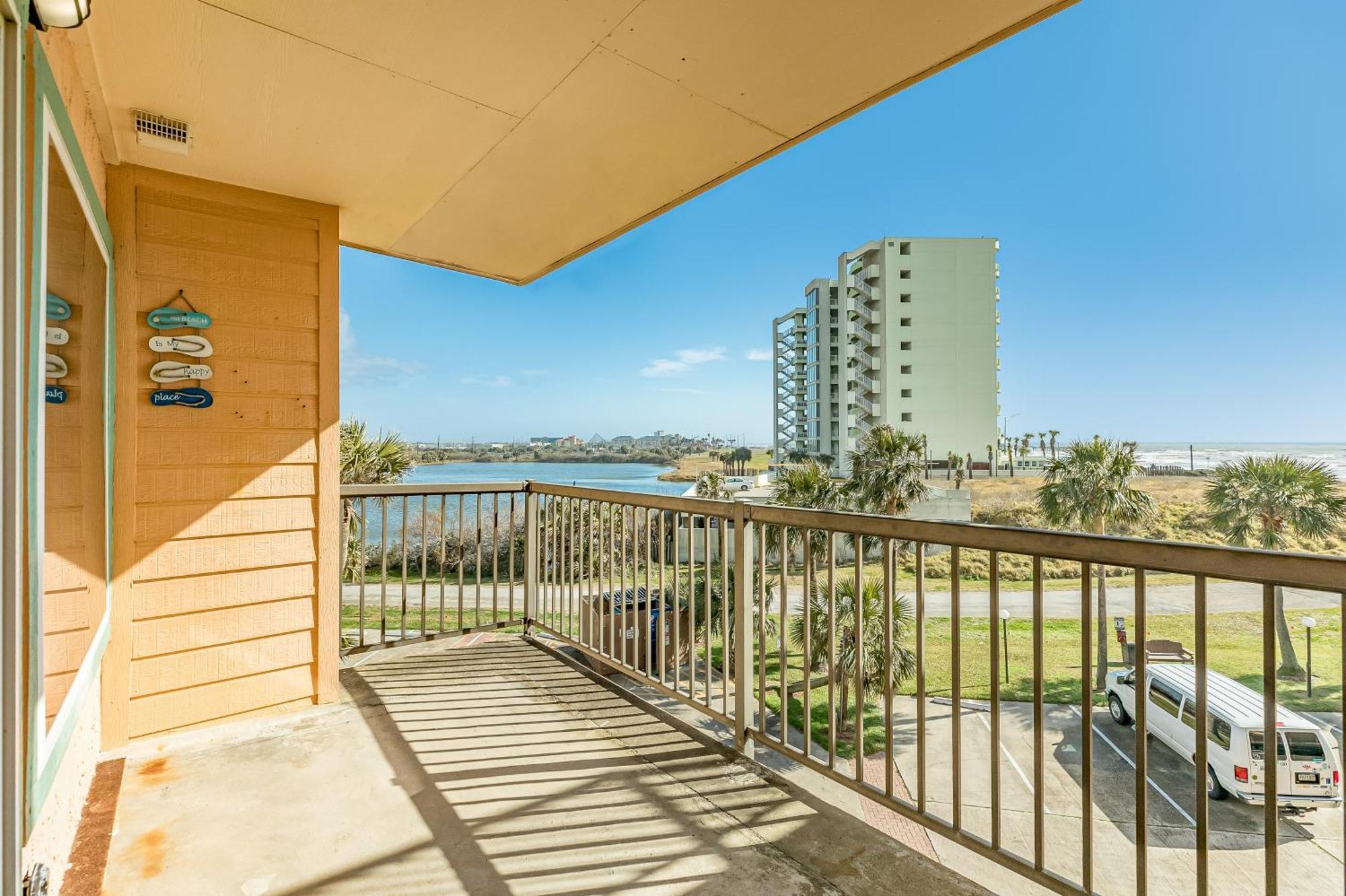 Seawall Condos II Galveston Room photo